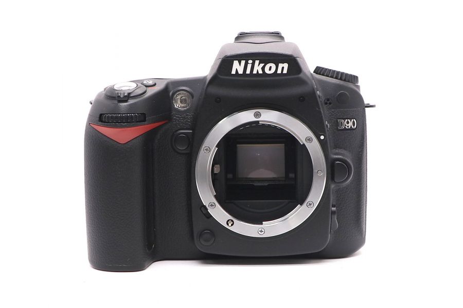 Nikon D90 body в упаковке (пробег 2745 кадров)