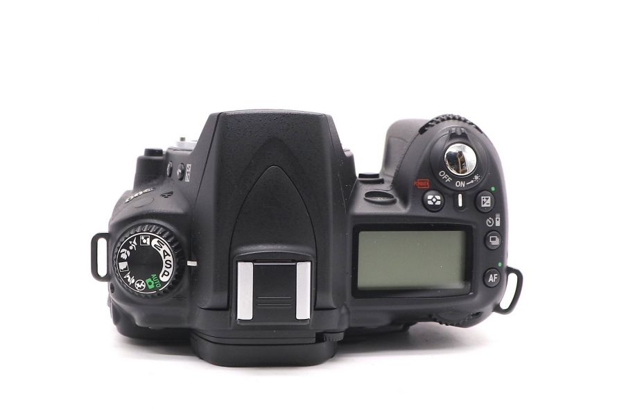 Nikon D90 body в упаковке (пробег 2745 кадров)