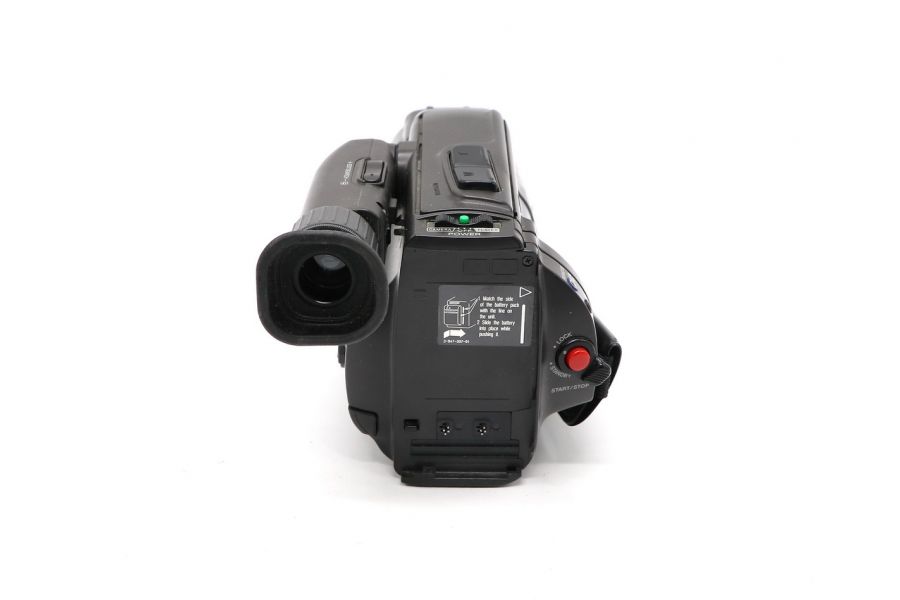 Видеокамера Sony CCD-FX200E