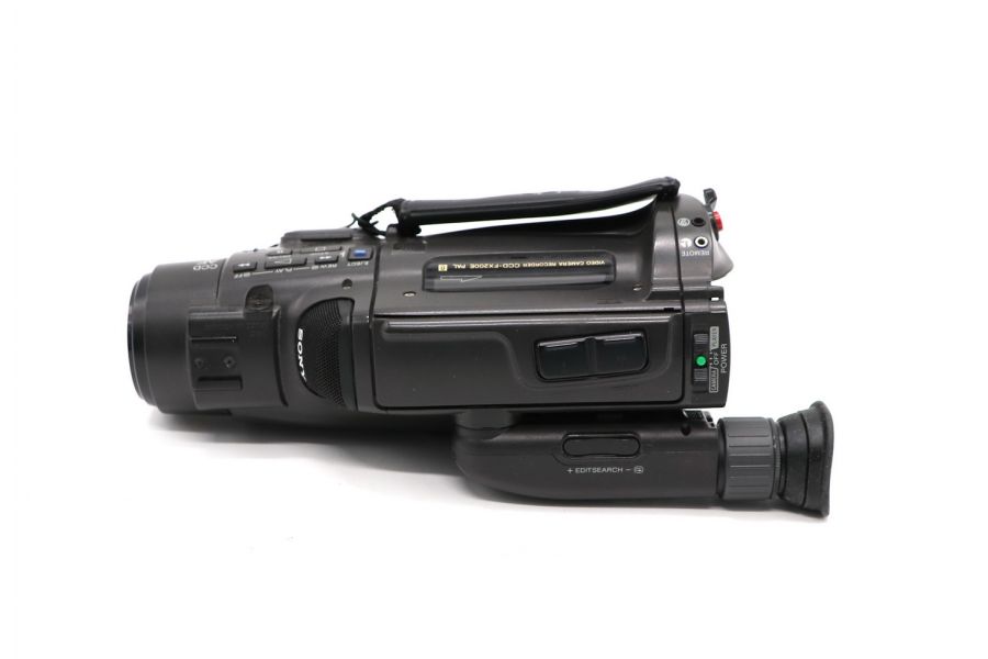 Видеокамера Sony CCD-FX200E