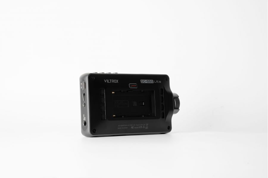 Накамерный монитор Viltrox 5.5