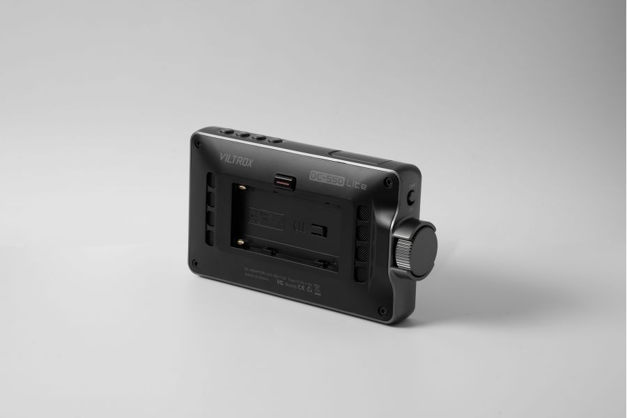 Накамерный монитор Viltrox 5.5