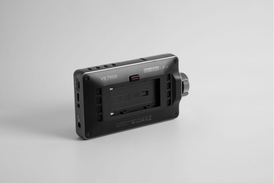 Накамерный монитор Viltrox 5.5