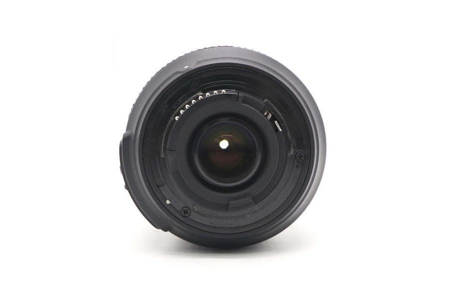 Nikon 18-105mm f/3.5-5.6G AF-S ED DX VR Nikkor (Thailand, 2015)