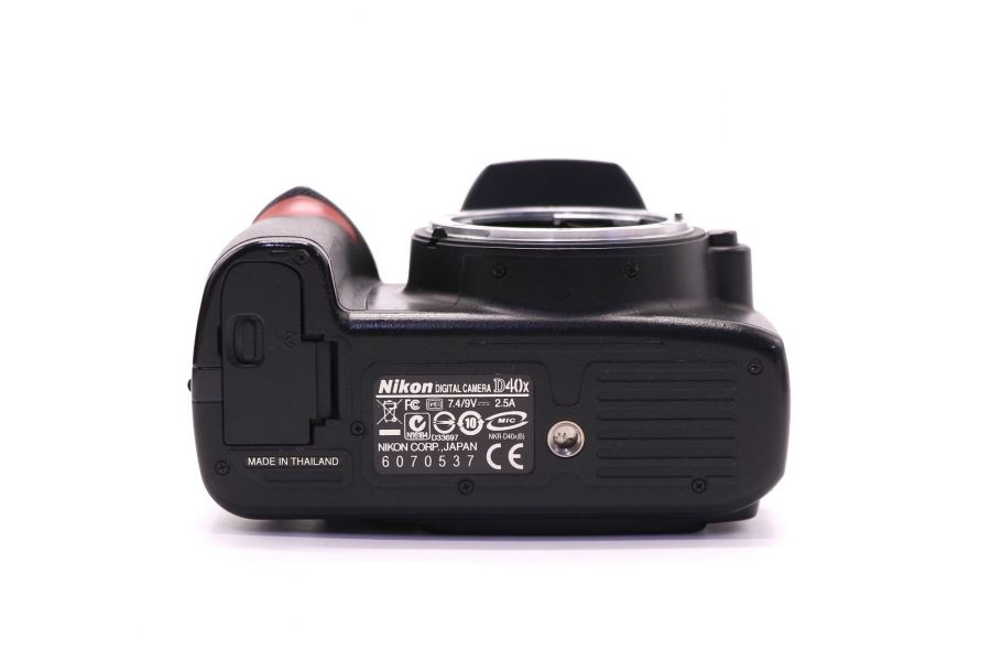 Nikon D40x body (пробег 27500 кадров)