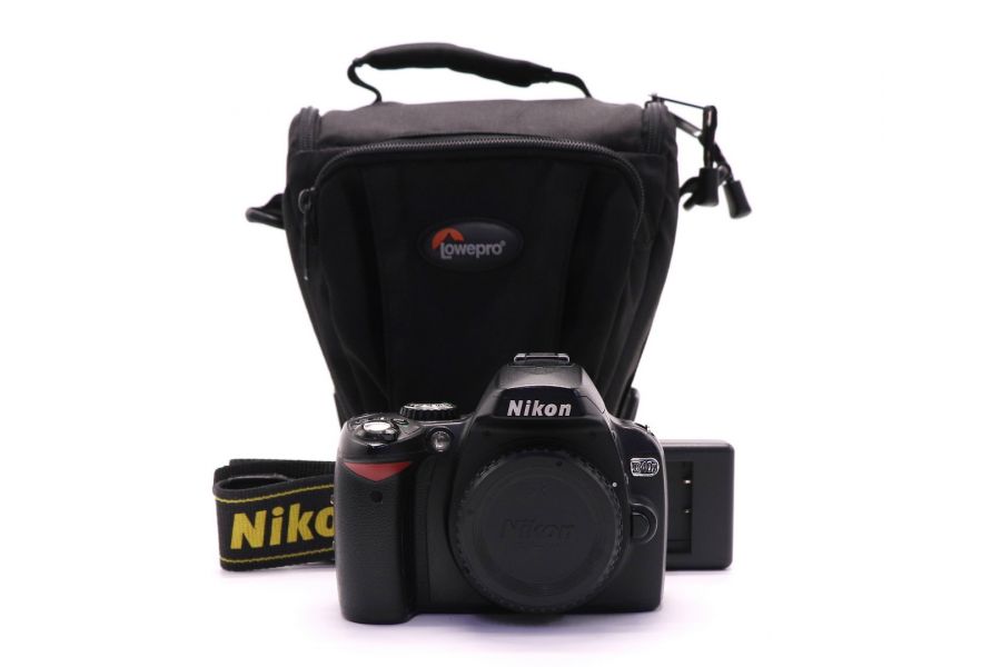 Nikon D40x body (пробег 27500 кадров)