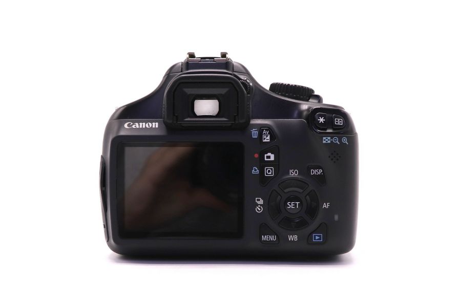 Canon EOS 1100D kit (пробег 18330 кадров)
