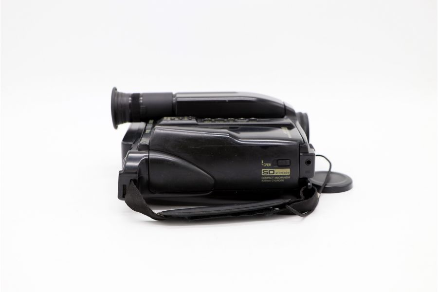 Видеокамера Sanyo VM-ES88P