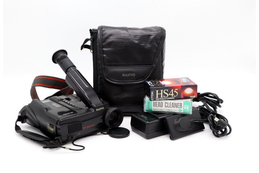 Видеокамера Sanyo VM-ES88P