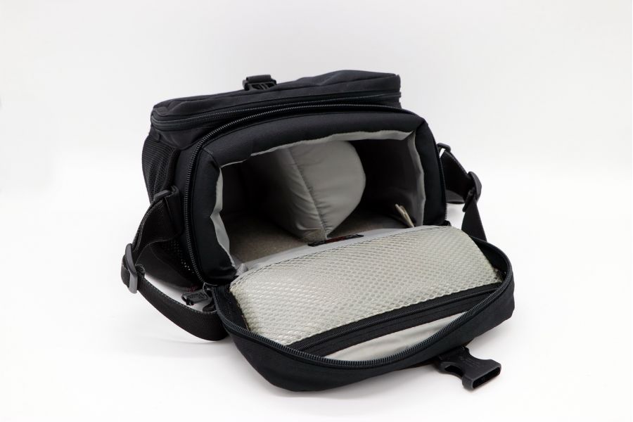 Сумка LowePro Nova 2 