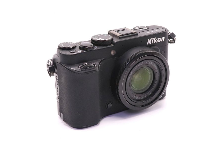 Nikon Coolpix P7700 (China)