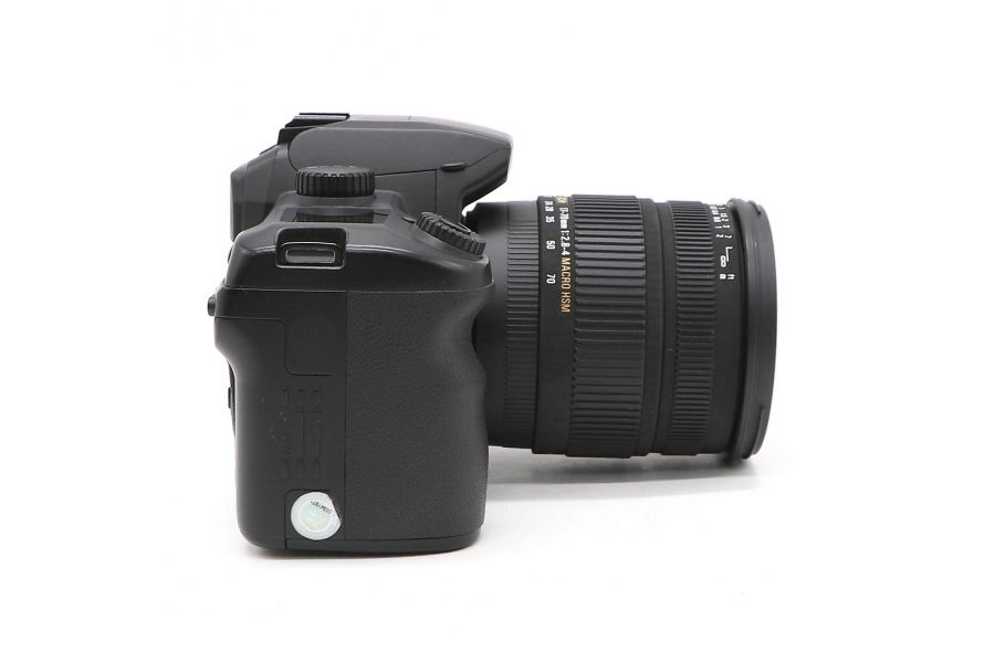 Sigma SD14 kit 17-70mm f/2.8-4 DC MACRO OS HSM