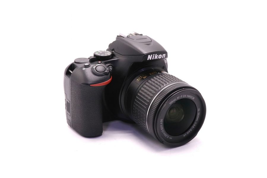 Nikon D3500 kit (пробег 16345 кадров)