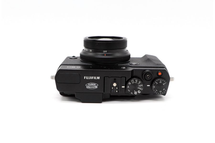 Fujifilm X30 box