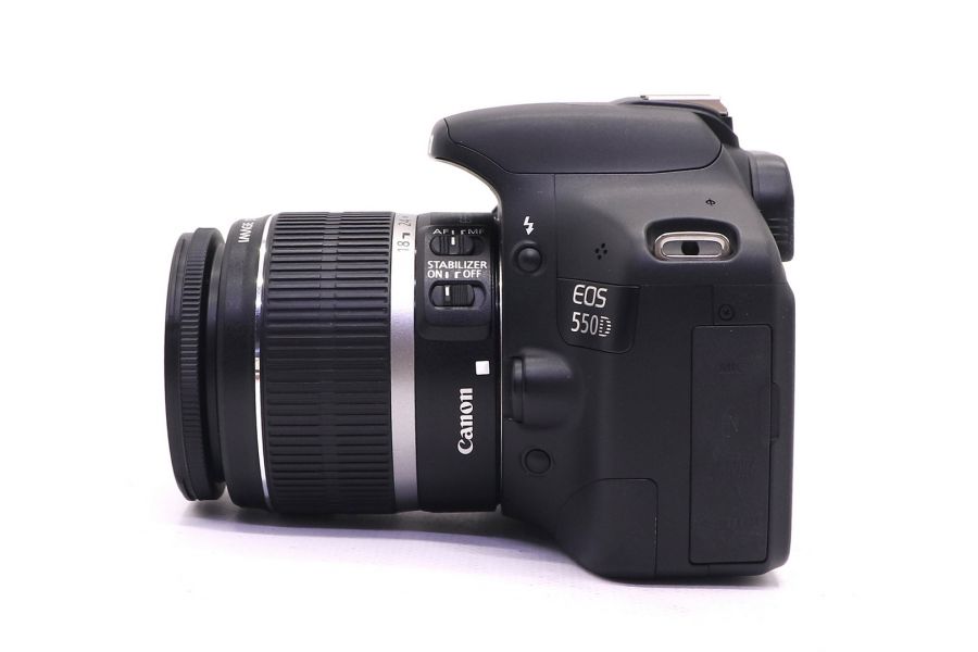Canon EOS 550D kit (пробег 1535 кадров)