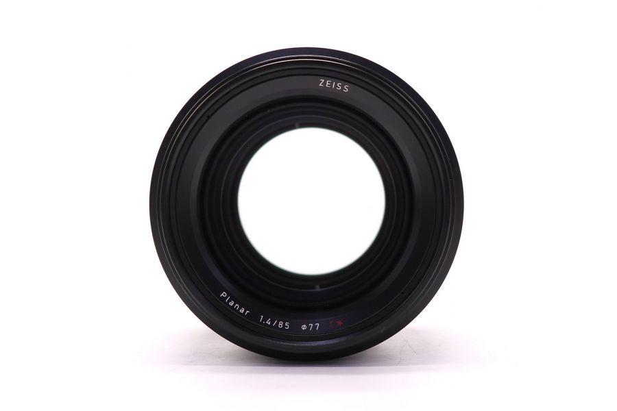 Zeiss Milvus 85mm f/1.4 ZE в упаковке