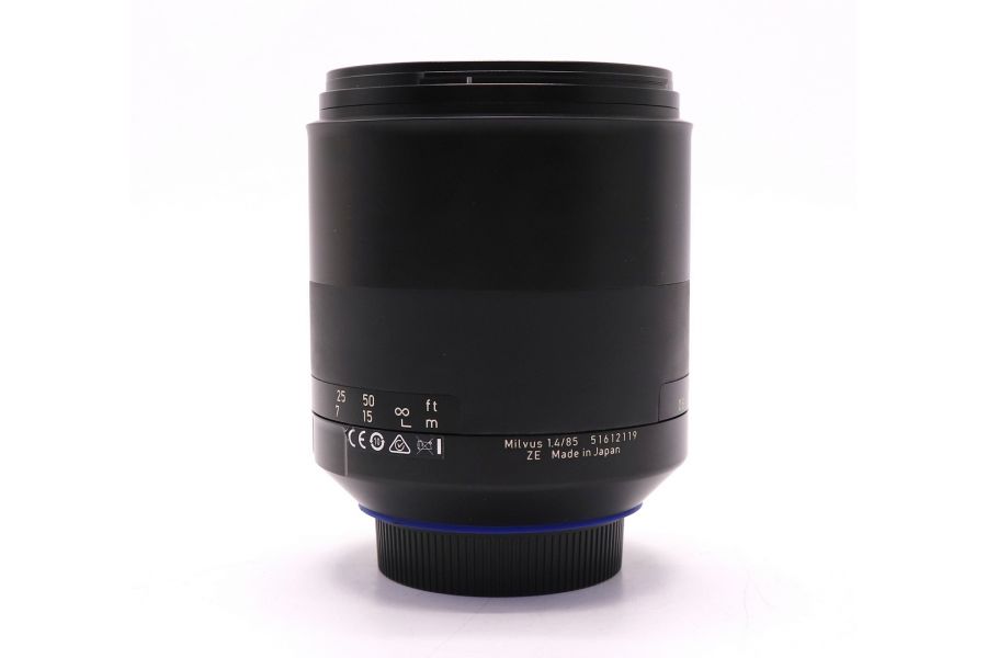 Zeiss Milvus 85mm f/1.4 ZE в упаковке