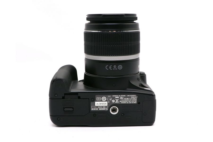 Canon EOS 1000D kit (пробег 8355 кадров)