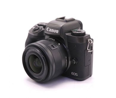 Canon EOS M5 Kit (пробег 32585 кадров)