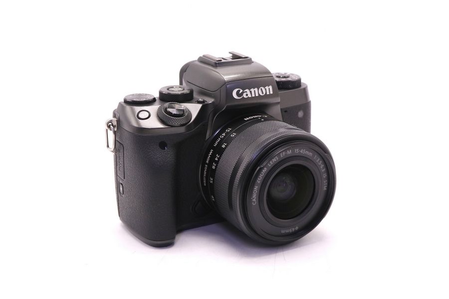 Canon EOS M5 Kit (пробег 32585 кадров)
