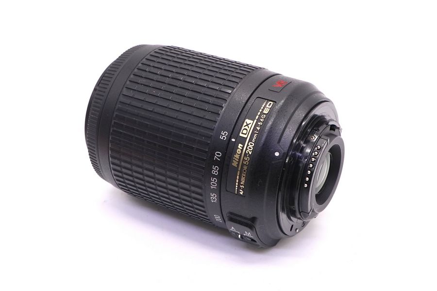 Nikon 55-200mm f/4-5.6G AF-S DX VR IF-ED Zoom-Nikkor