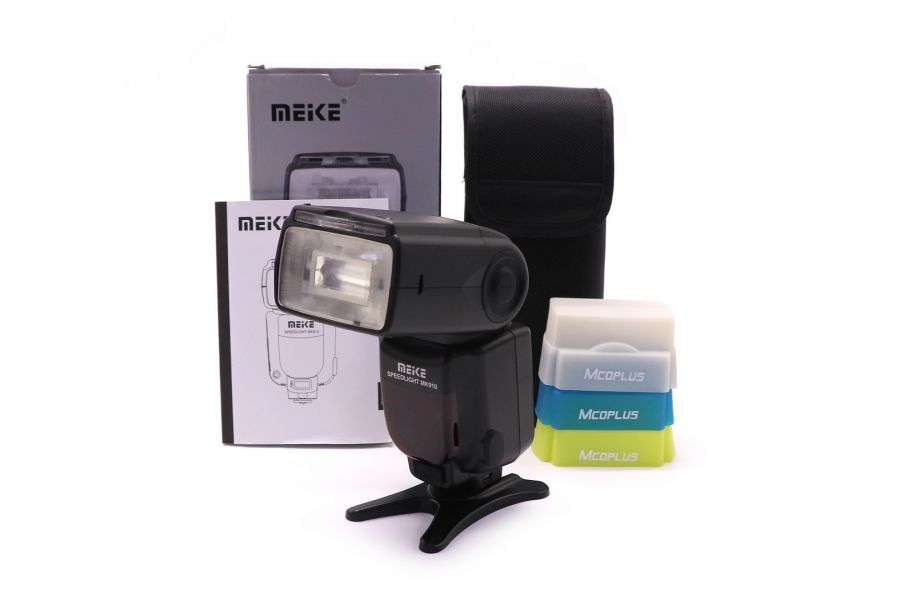 Фотовспышка Meike speedlight MK910 в упаковке