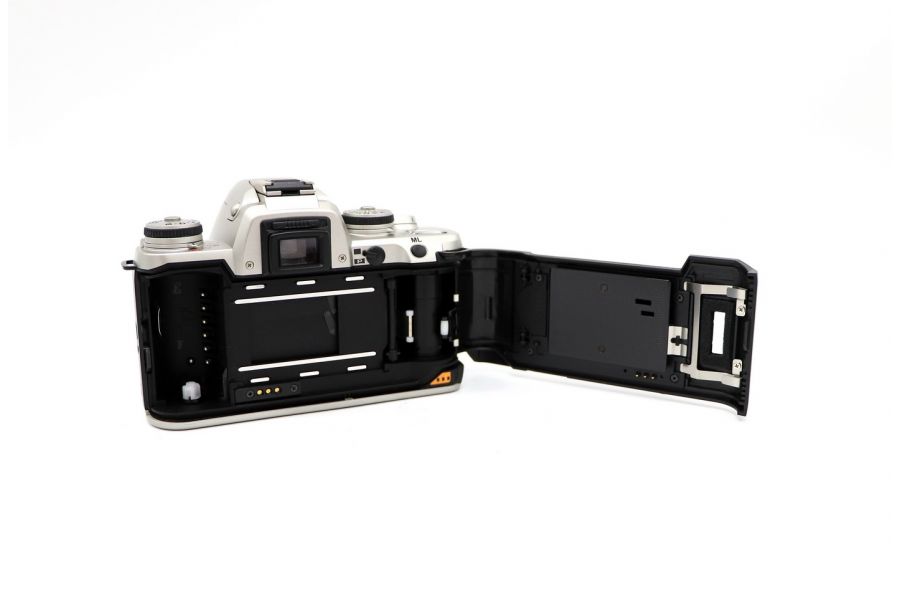 Pentax MZ-5N Quartz Date body в упаковке неисправный