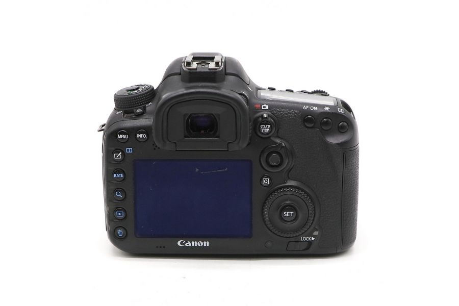 Canon EOS 7D kit 90mm f/2.8 Di Macro 1:1