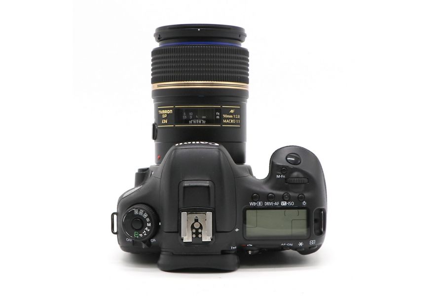 Canon EOS 7D kit 90mm f/2.8 Di Macro 1:1