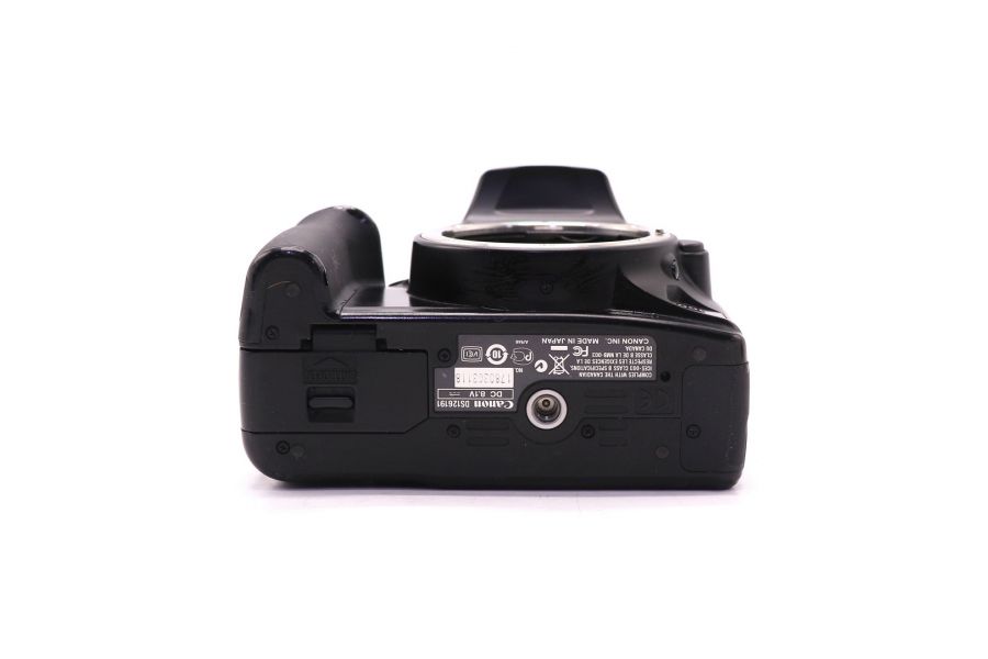 Фотокамера Canon EOS 1000D body (пробег 30140 кадров)