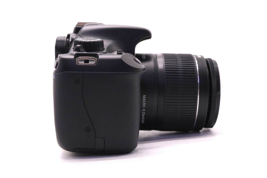 Canon EOS 1100D kit в упаковке (пробег 300 кадров)