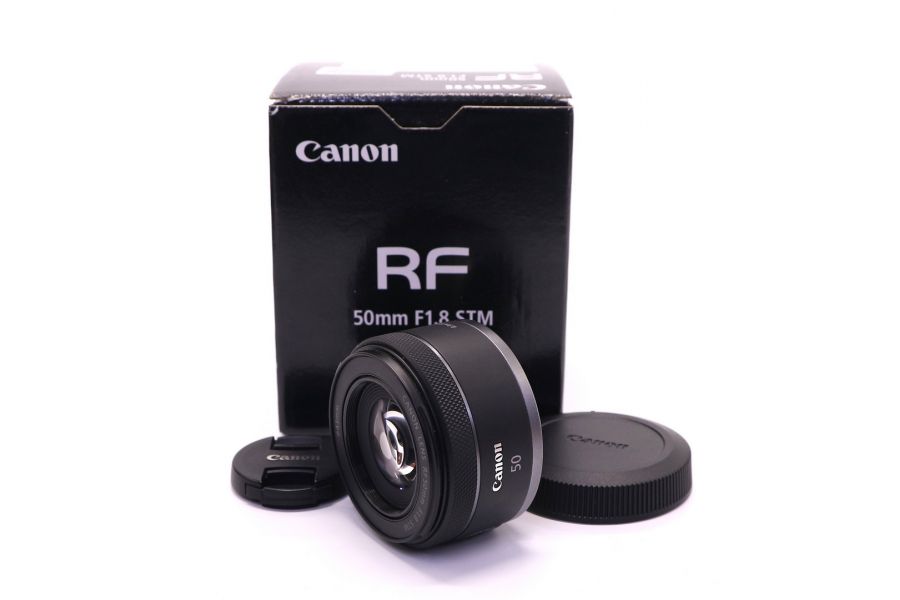 Canon RF 50mm f/1.8 STM в упаковке
