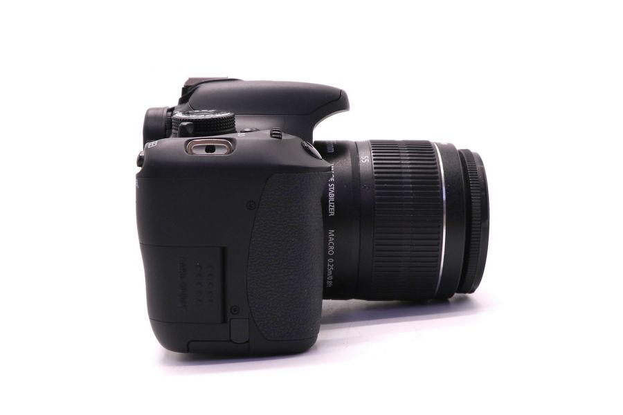 Canon EOS 600D kit в упаковке (пробег 3820 кадров)