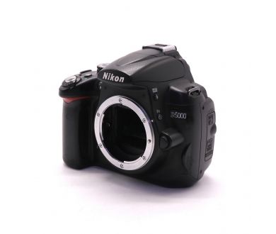 Фотоаппарат Nikon D5000 body (пробег 16400 кадров)