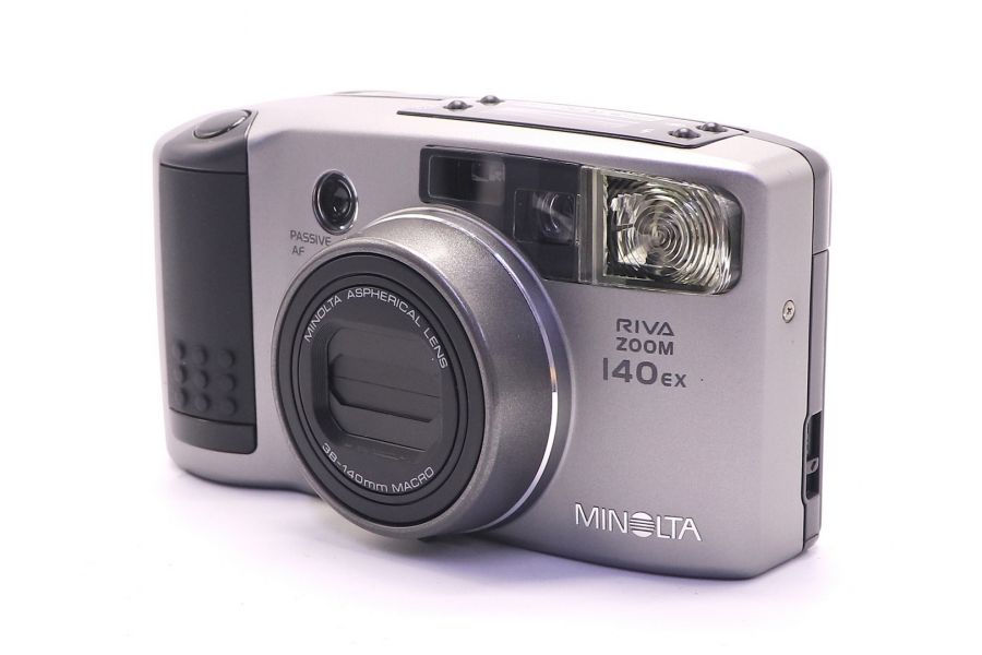Minolta Riva Zoom 140EX в упаковке 