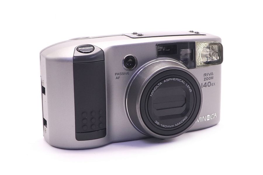 Minolta Riva Zoom 140EX в упаковке 