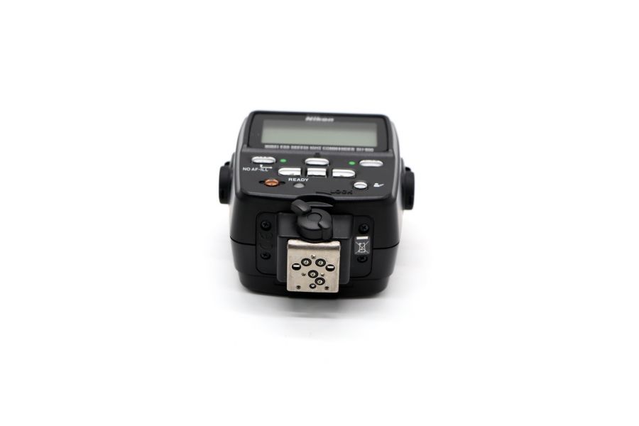 Набор для макросъемки со вспышками Nikon Close-UP Speedlight Commander Kit R1C1