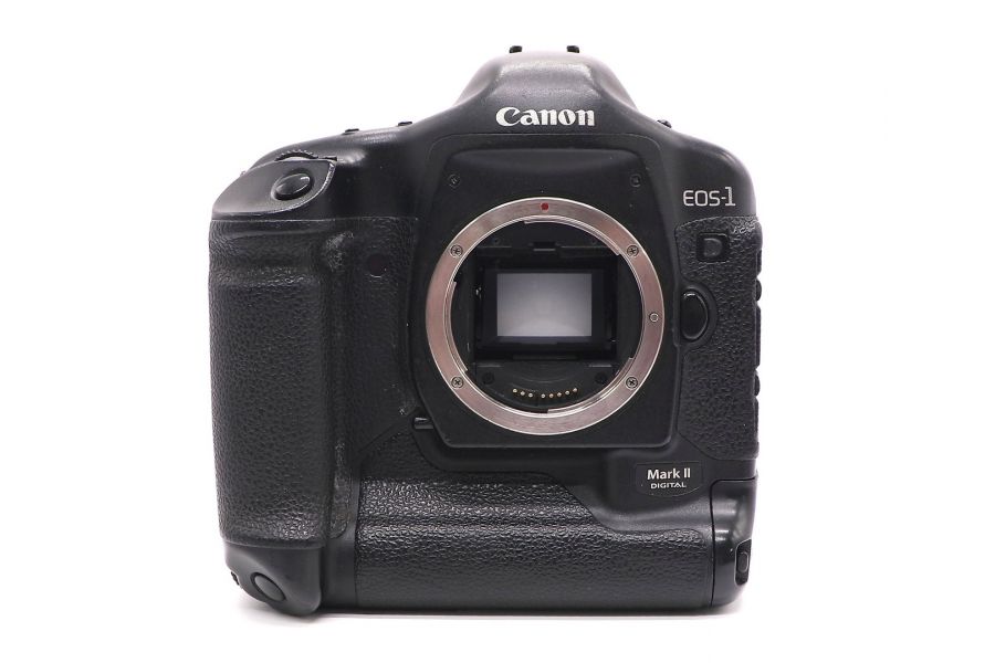Canon EOS 1D Mark II body (пробег 263790 кадров)