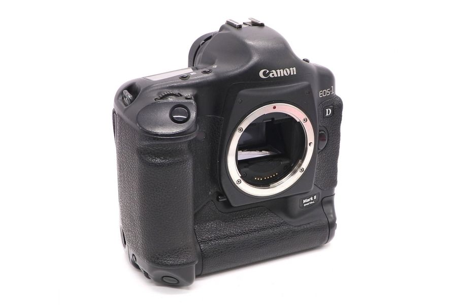 Canon EOS 1D Mark II body (пробег 263790 кадров)