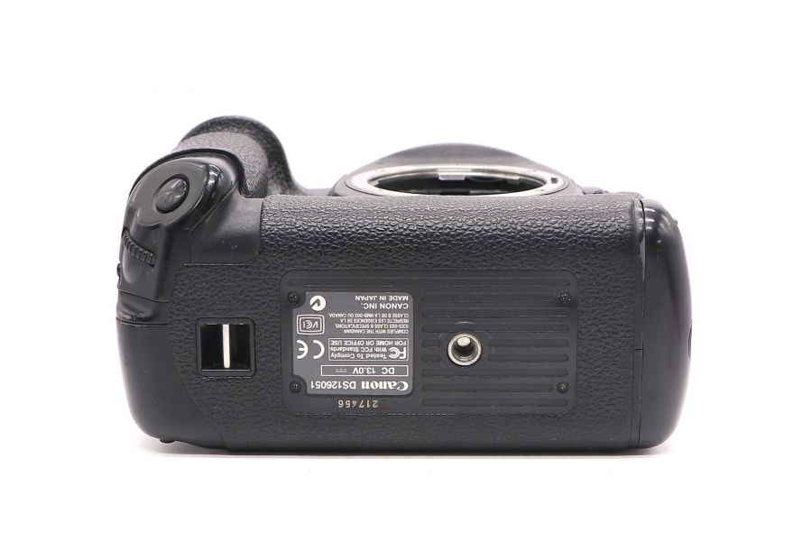 Canon EOS 1D Mark II body (пробег 263790 кадров)