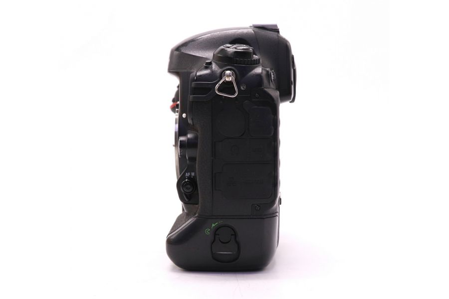 Nikon D4 body в упаковке (пробег 192255 кадров)