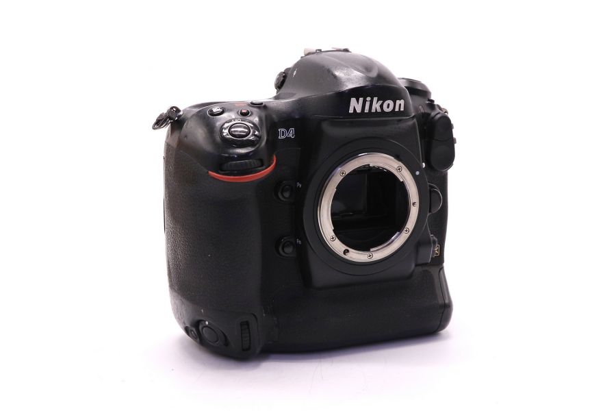 Nikon D4 body в упаковке (пробег 192255 кадров)