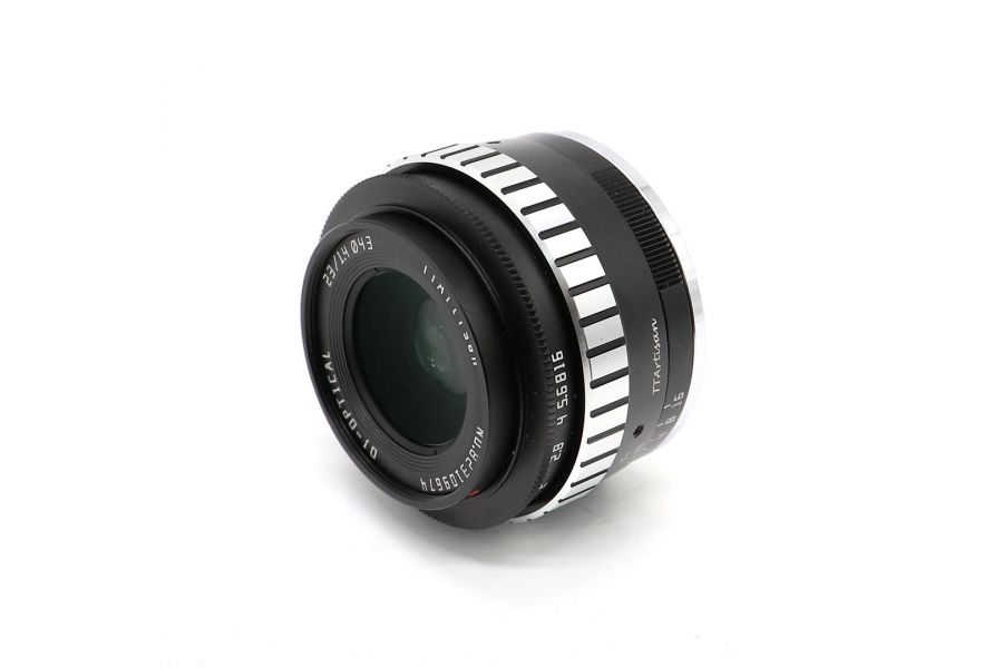 TTArtisan 23mm f/1.4 Canon EOS M в упаковке.