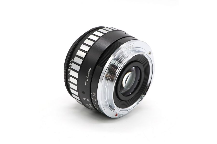 TTArtisan 23mm f/1.4 Canon EOS M в упаковке.
