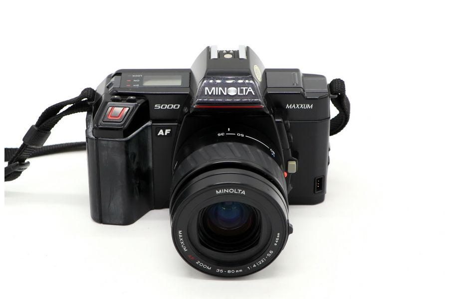Зеркальный фотоаппарат Minolta Maxxum 5000 kit