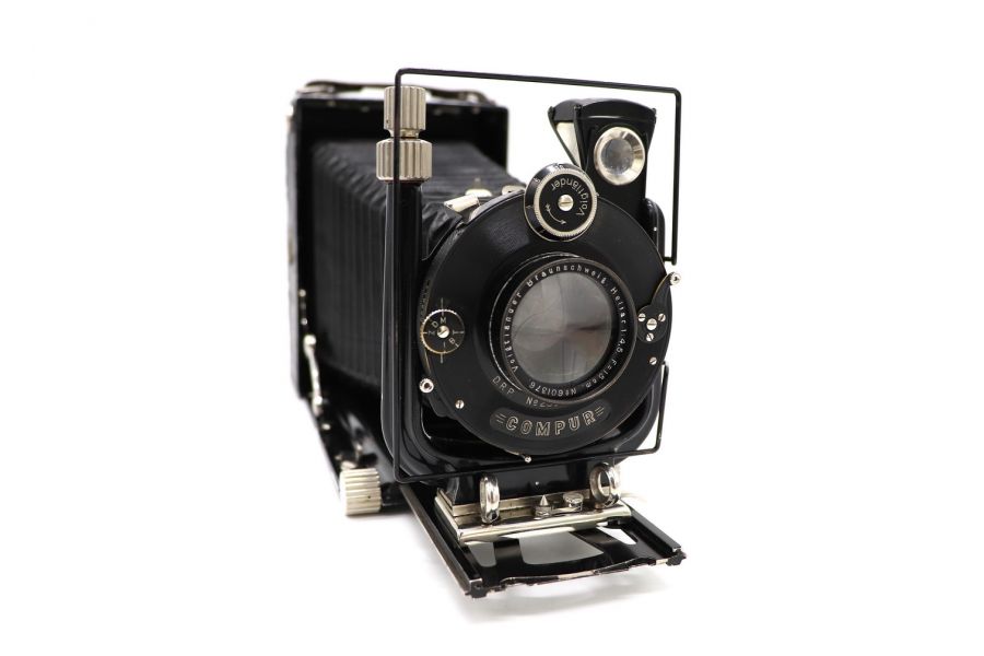 Voigtlander Bergheil 9x12 with Heliar 4.5/15cm