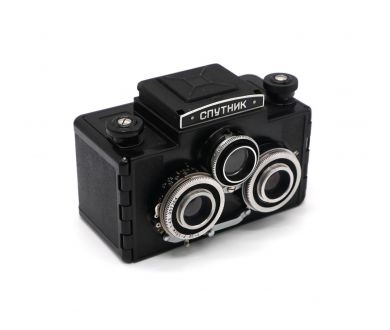 Спутник советский трёхобъективный фотоаппарат
