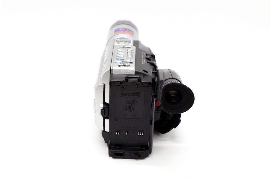 Видеокамера JVC GR-FXM270A