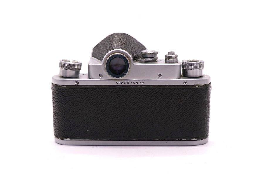 Советский зеркальный фотоаппарат Зенит С body 