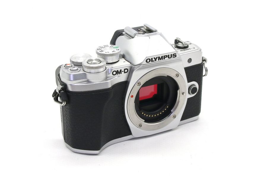 Olympus OM-D E-M10 Mark III body silver (пробег 41000 кадров)